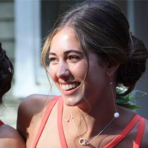 Meet your Posher, Isa